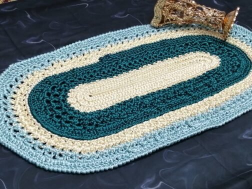 Crochet oval rug